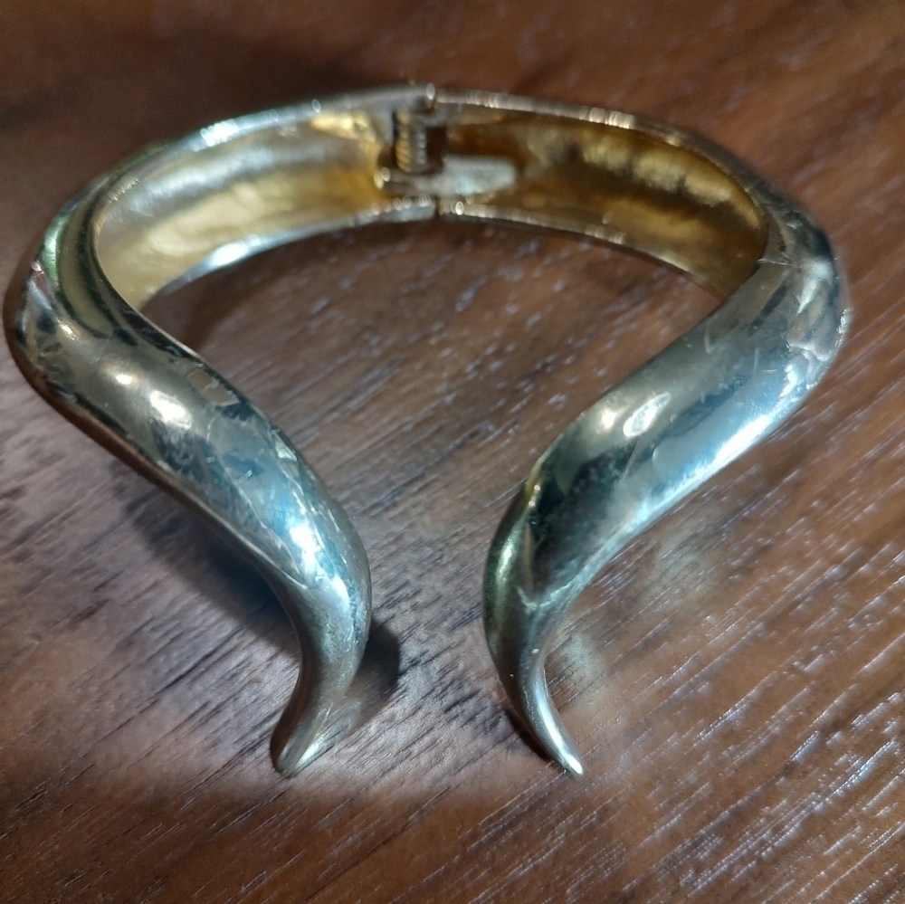 Vintage Marvel golden bangle bracelet